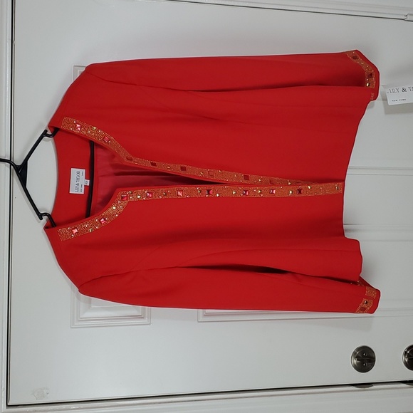 Lilly & Taylor Red Pantsuit - Picture 7 of 11